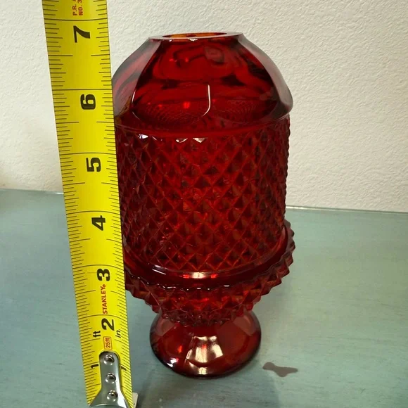 Vintage Viking Glass
Ruby Red Diamond Point Fairy Lamp - Picture 3 of 3